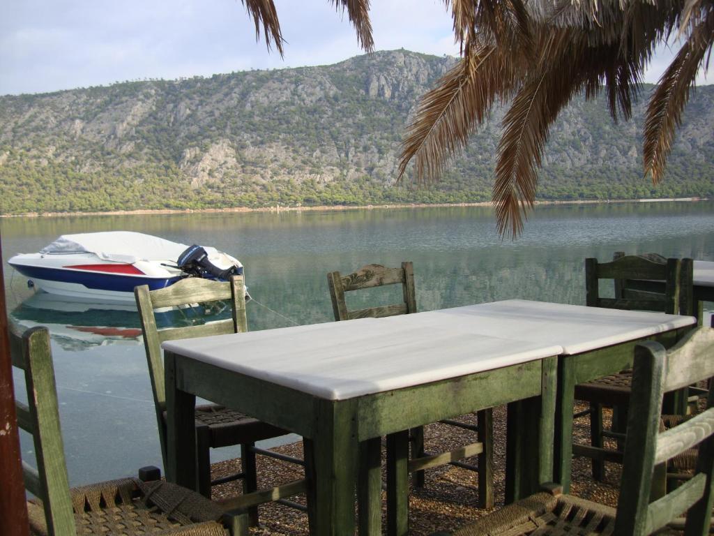 מלון לוטראקי Mantas Bay מראה חיצוני תמונה